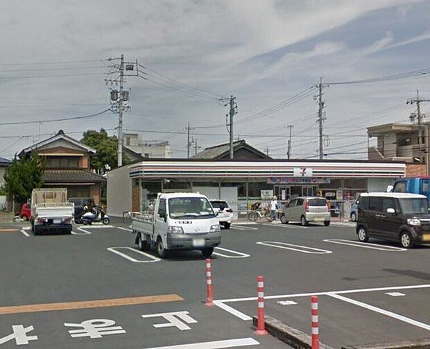 セブンイレブン 豊川南大通3丁目店 450m