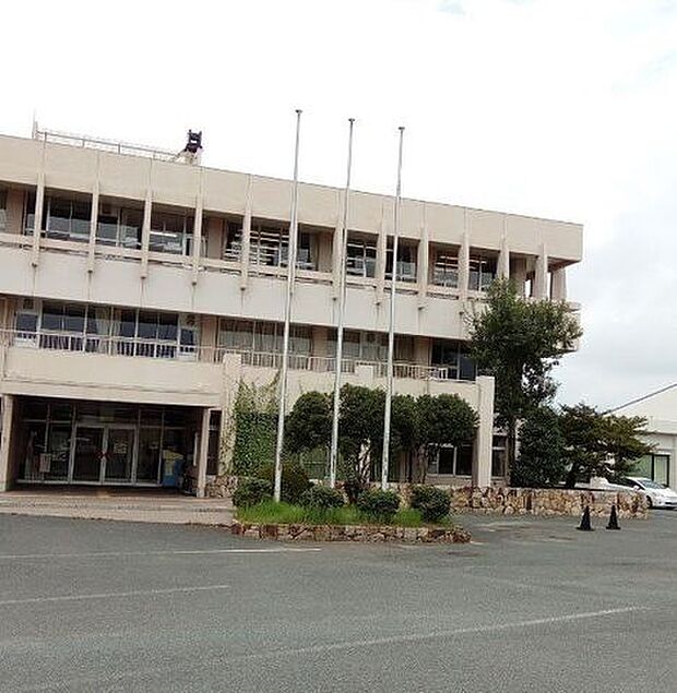 小坂井図書館 1400m
