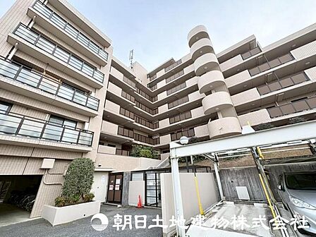 四季を通じて自然と触れ合えるスポットが周辺には盛りだくさんです。