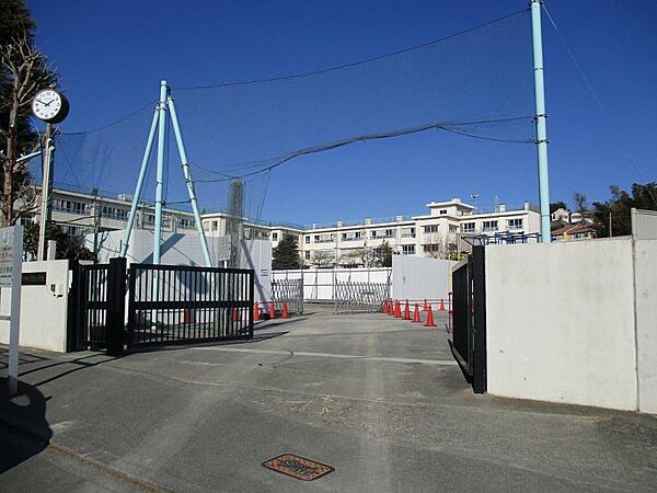 川崎市立菅生小学校まで約750ｍ