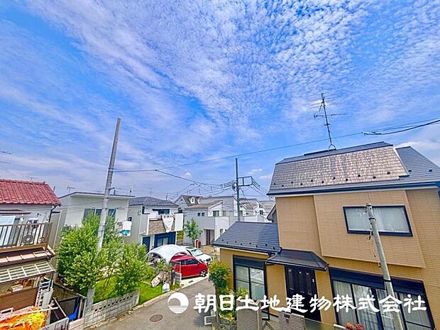 目の前に遮蔽物が無く、開放的な眺望をお楽しみいただけます。