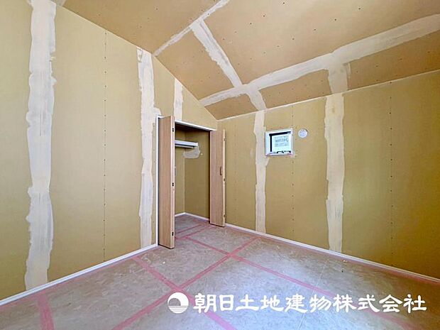 過ぎ行く時間をゆったりと感じることができる落ち着いたお部屋です。