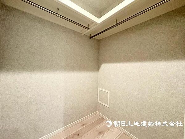 ウォークインクローゼットも完備で荷物が多い方にも安心ですね！