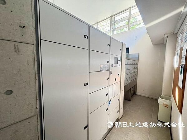 宅配ボックスも完備でご不在の時も便利です！