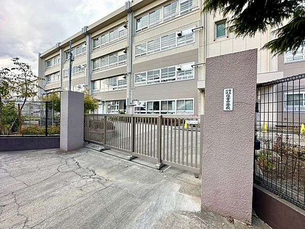 住吉中学校まで200ｍ
