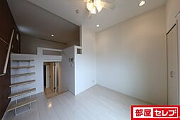 ウエストゼロ 1階1Kのリビング/ダイニング