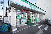 ファミリーマート 秩父通二丁目店 167m