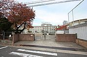 名古屋市立牧野小学校 269m