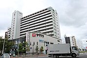 ヤマナカ日比野店 422m