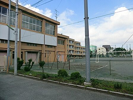 中町小学校
