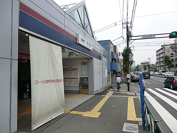 京王電鉄新代田駅