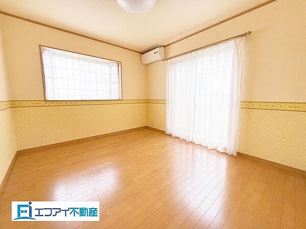2F東側洋室7帖♪　バーチャルステージング済(家具一部撤去)室内（2026年4月）撮影