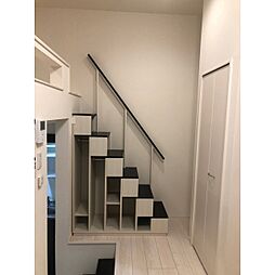 Cayman Terrace 1階1Kのリビング/ダイニング