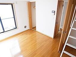 ブリリアントハイム 106 2階1Kのリビング/ダイニング