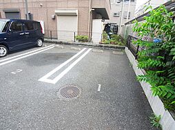 8 / 15