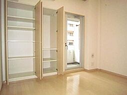 プレール・ドゥーク八丁堀 202 2階1Kのリビング/ダイニング