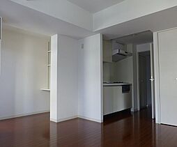 レジディア三越前 408 4階ワンルームのリビング/ダイニング