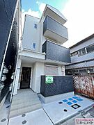 花園町駅より徒歩3分 築4年5ヶ月 3階建の賃貸物件