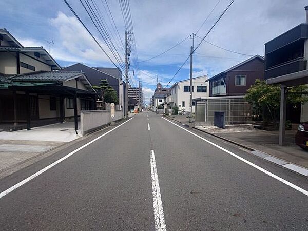 前面道路含む現地写真