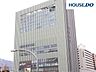 周辺：ミント神戸 550m。地下1階には、KOHYO三宮店（営業時間7：00〜23：00）があるので、帰りが遅くなっても安心。9階には映画館もあります。