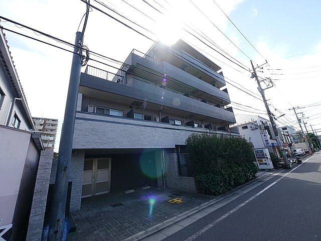 4 / 7