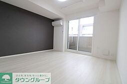 ラリュール赤塚II 203 2階1Kのリビング/ダイニング