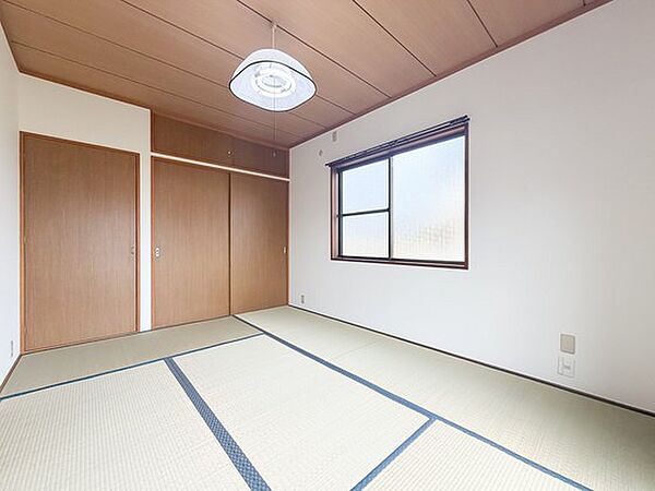 2階和室は、ご家族の個室や客間、趣味のお部屋など幅広い用途で使いやすい一室です。