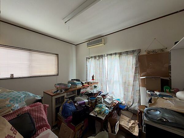 2階洋室は、ご家族それぞれの個室や子ども部屋、収納を兼ねた多目的室などに使えます。
