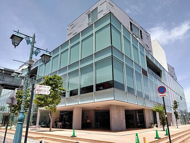 塩尻市/図書館塩尻市/図書館 250m