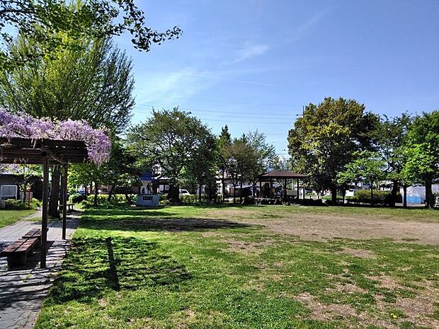 長者原公園長者原公園 730m