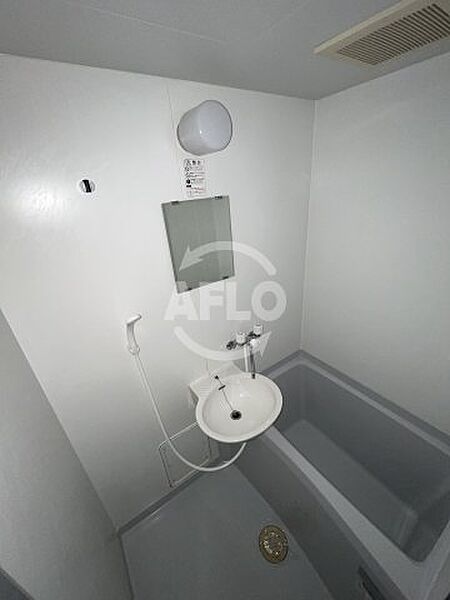 画像7:インターナショナル玉造　浴室