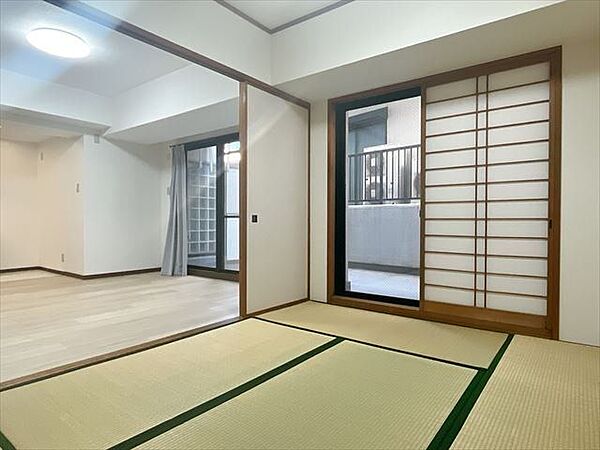 6帖和室和室でごろんとお昼寝。家族のくつろぎのスペースになりそうですね。