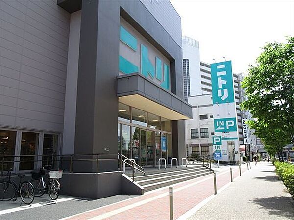 ニトリ名古屋金山山王店　【営業時間】10：00～21：00　【駐車場】300台（無料）。土日および特例日9：30～16：00のみ有料（1000円/1時間、それ以降500円/30分）。 1200m