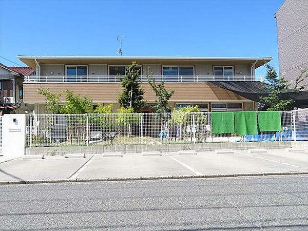 リーゴ正保保育園一人ひとりの個性を受け止めゆったりとした環境の中で自然体験や日常生活や遊びの中で心身を鍛え五感を刺激し豊かな感情を育みます。季節にあわて行事も開催しています。 640m