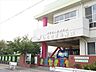 周辺：しらさぎ幼稚園【しらさぎ幼稚園】アレルギー食にも対応した栄養バランスのとれた給食があります。午後6時までの預かり保育あり。英語教室やピアノ教室、サッカー、体操教室などの課外教室もあります（希望者の…