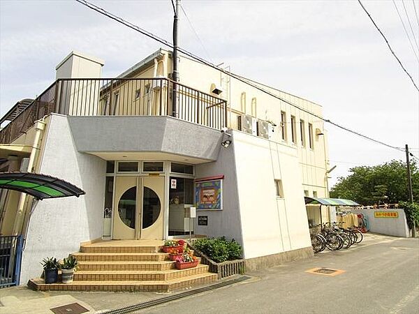 みかづき保育園【保育目標】思いやりの心とたくましい体を育てる【保育内容】縦割保育/総合保育/体力づくり/造形　他、特徴として産休明け育休明け予約事業・心理相談・男女の保育士によるバランスの取れた保…