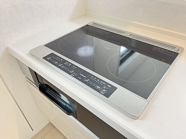 細かな火力調整が可能で、幅広い料理に対応できます。熱気が部屋に伝わりにくく、夏でも快適に調理をすることができます。