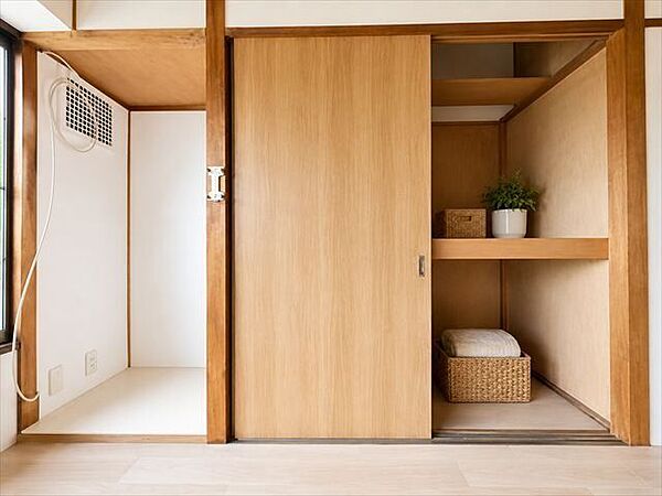 ※実際の写真に家具や調度品をＣＧ合成したものです。（家具等は販売に含まれておりません。）【押し入れ収納】