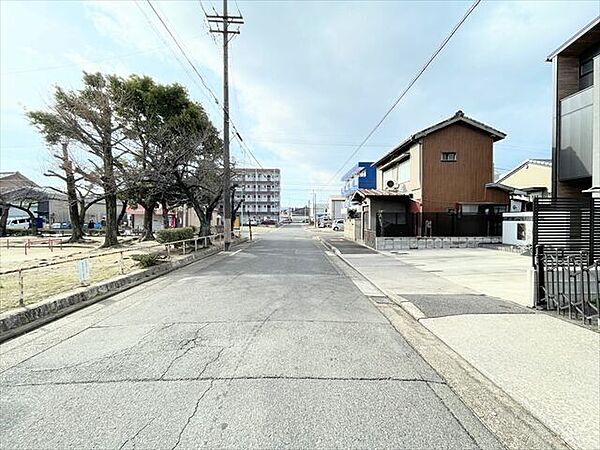 近隣の雰囲気は実際に見て、感じていただくのが一番です！ぜひ現地を見に来てください♪お問い合わせお待ちしております。