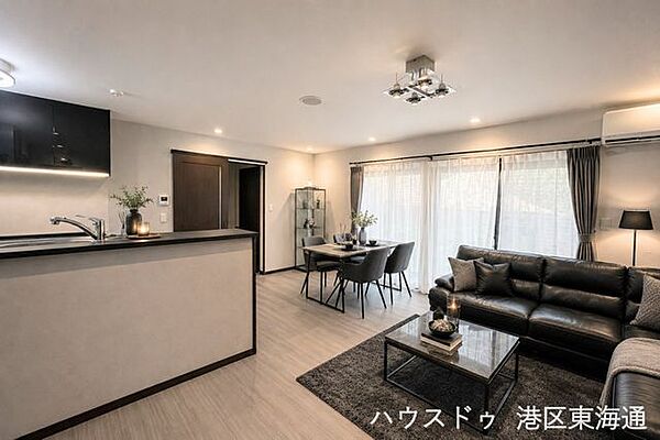 ※実際の写真に家具や調度品をCG合成したものです。家具等は販売に含まれておりません。