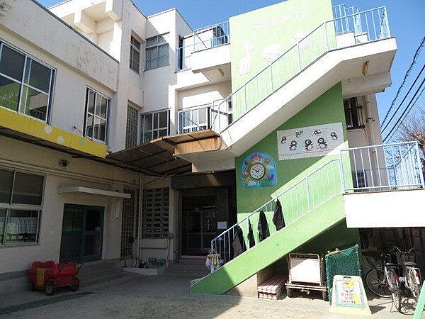 船方保育園「強く・明るく正しく」を目標として保育をしています。カリキュラムに沿って、園を卒園するまでに教育、社会でのルール、しつけ等を身につけます。お餅つきなどの行事があります。 650m