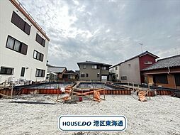 港区本宮町2丁目　全3棟　2号棟　新築一戸建