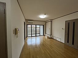 プルミエールU 102 1階1LDKのリビング/ダイニング