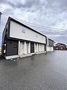 南富山駅より徒歩13分 築9年8ヶ月 2階建の賃貸物件