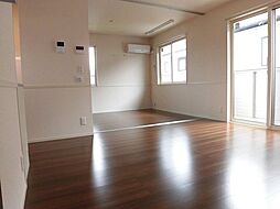 ルミエールテラス大村 2階2LDKのリビング/ダイニング