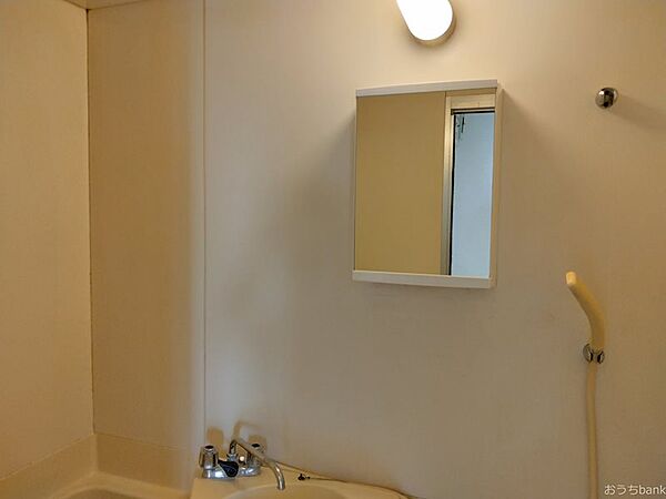 画像13:浴室に鏡があります