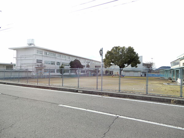 画像16:富加町立富加小学校（2119m）
