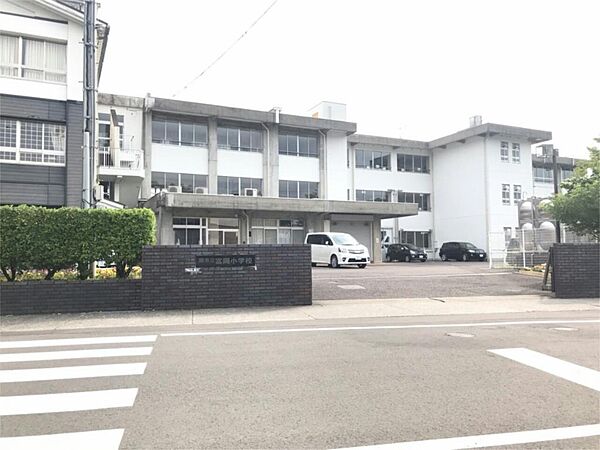 画像17:関市立富岡小学校（378m）