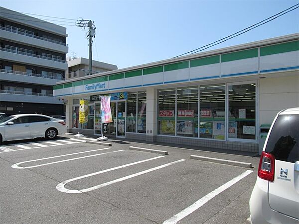 ファミリーマート 早田栄町店（382m）