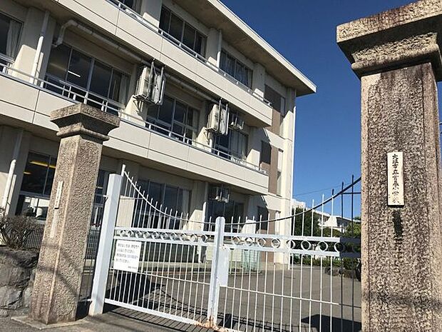 青墓小学校青墓小学校 820m